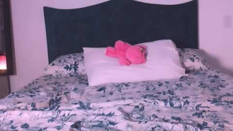 Angelinhaa  online show from February 22, 4:05 am