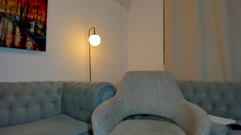 Anne online show from April 20, 7:39 pm