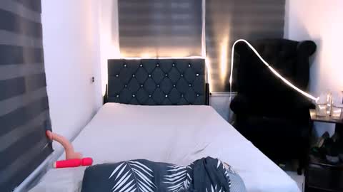 Snapshot of angella_dior chatting on October 12, 8:21 pm angella_dior online show from October 12, 8:21 pm