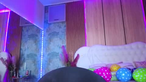 angellys online show from February 26, 7:56 am