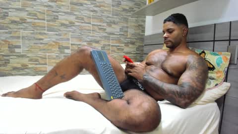 angelo_evans33 online show from January 10, 2:46 am