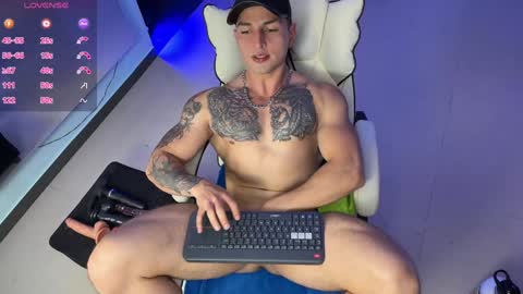 Angelo Ferro online show from February 8, 1:43 am