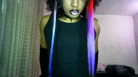   online show from April 1, 1:41 pm