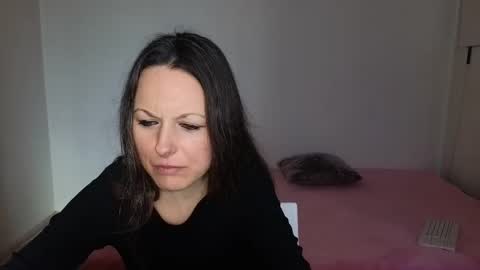 Giulia online show from March 12, 1:37 pm