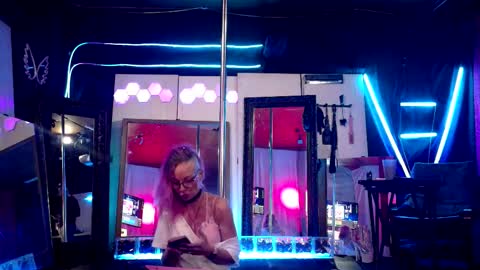 Madison Marie online show from October 19, 7:13 am