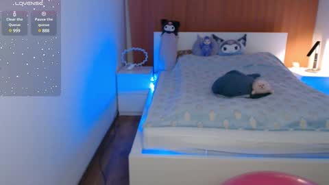 angie_faee online show from March 5, 4:35 pm