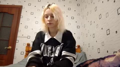 Sofa online show from December 14, 1:17 pm