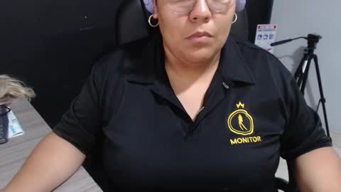 angy online show from November 27, 11:45 pm