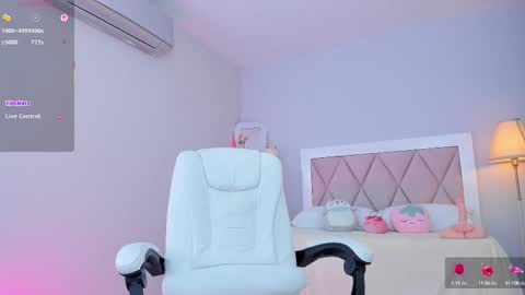 Snapshot of ania_sweet chatting on September 18, 12:47 am Ania online show from September 18, 12:47 am