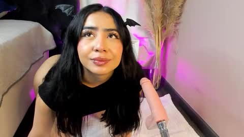 aniie_west online show from October 13, 12:56 am