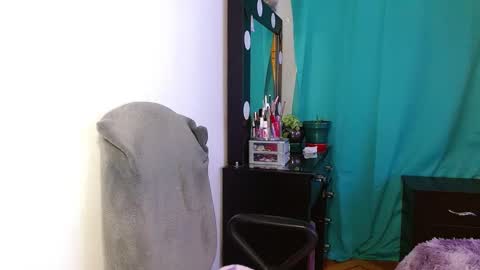 Valeri Villalobos   online show from December 30, 3:47 am