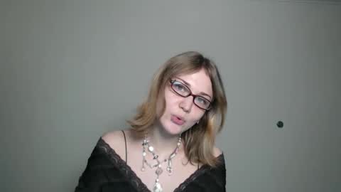 Snapshot of anisiaaa_lovesyou chatting on October 4, 5:55 pm Anisia online show from October 4, 5:55 pm