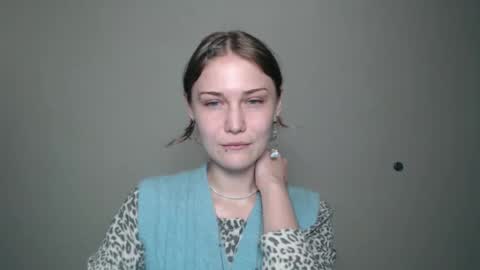 Snapshot of anisiaaa_lovesyou chatting on October 23, 6:42 pm Anisia online show from October 23, 6:42 pm