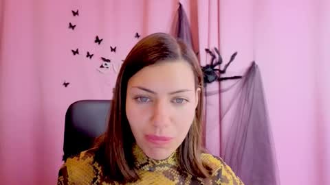 Anni online show from November 26, 4:04 pm