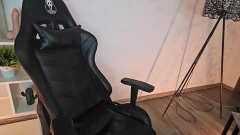 Anita online show from February 26, 8:23 pm