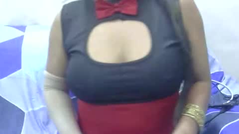 anjali_dogra786 online show from December 3, 10:16 am