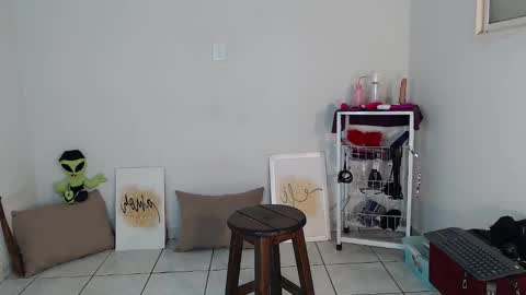 Hello My name is NaiaraPv is OPEN online show from November 25, 12:42 am