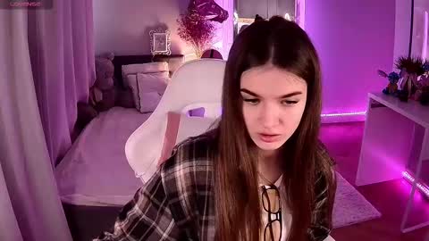 ann_woood online show from March 4, 7:27 am