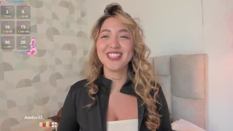 Ana Lucia online show from December 5, 10:07 pm