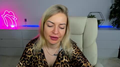 anna_snow9 online show from September 27, 12:03 pm