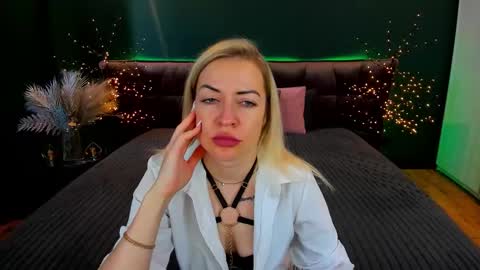 anna_snow9 online show from September 15, 12:17 pm