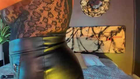 Anna online show from October 26, 3:51 am