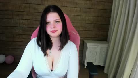 AnnaBanksy online show from April 25, 1:41 pm