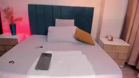 AnnaBrooks online show from March 14, 11:42 pm