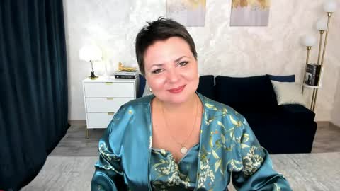 annacorlane online show from May 31, 4:00 am