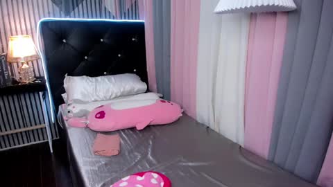 AshyElliston online show from January 29, 12:35 pm