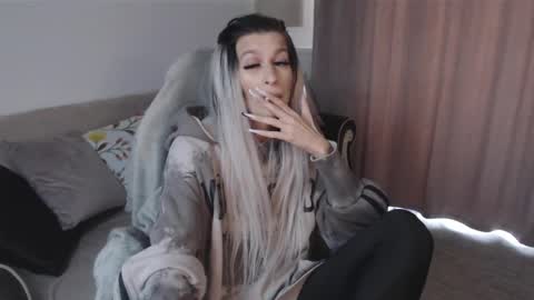 Anna online show from April 25, 4:58 am