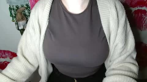 Bella online show from November 27, 6:48 pm