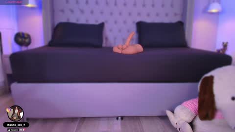 annex online show from April 18, 12:18 pm