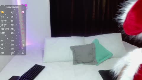 Anne  online show from December 22, 4:17 pm