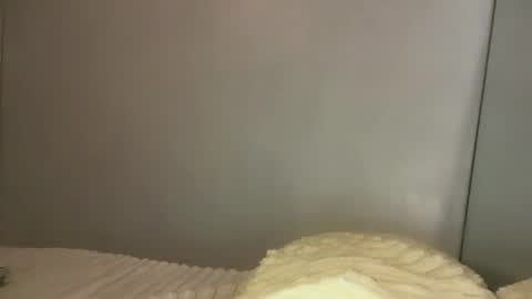 Kim online show from April 5, 2:03 pm