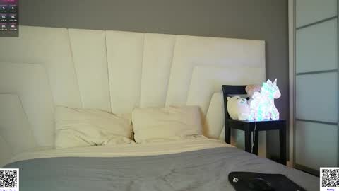 Annie  Hey sweeties I will be online 2 December in 230 am GMT time online show from September 26, 3:58 am