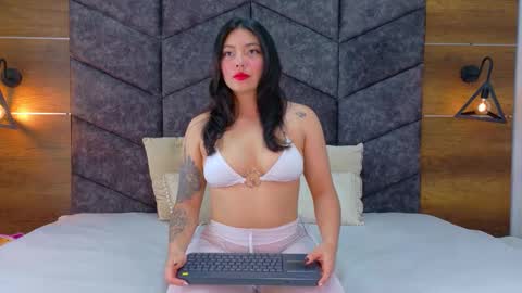 ANNIE online show from February 11, 11:58 am