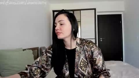 Annie online show from March 14, 1:48 pm