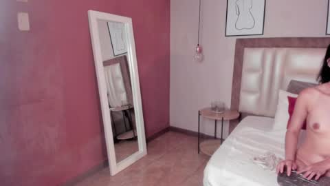 Annie Bluee online show from April 3, 1:51 pm