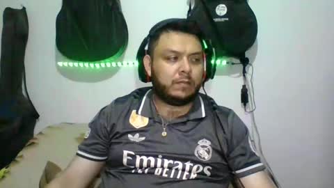 lion kennedy independent model moderator online show from October 29, 3:08 am