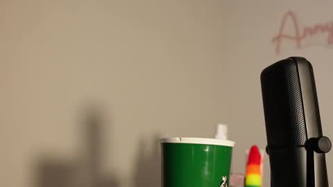 Snapshot of anny_dee chatting on February 17, 7:15 am Anny online show from February 17, 7:15 am