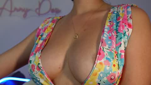 Snapshot of anny_dee chatting on December 10, 4:02 am Anny online show from December 10, 4:02 am