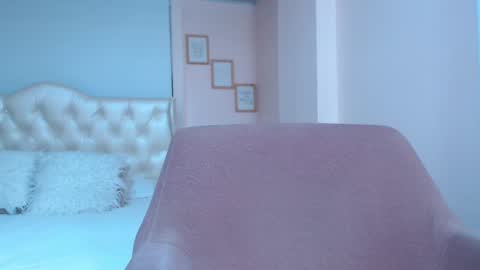 ANNY LOUIS online show from February 22, 2:17 am