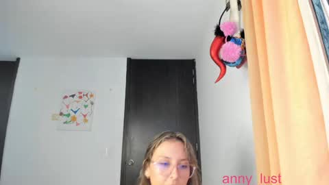 Issabela online show from December 19, 3:08 pm