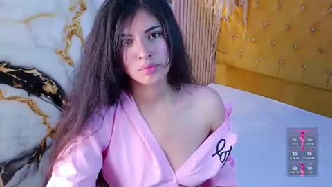 annybeckerr_ online show from July 11, 9:18 pm