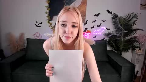 Anora online show from October 28, 1:23 pm