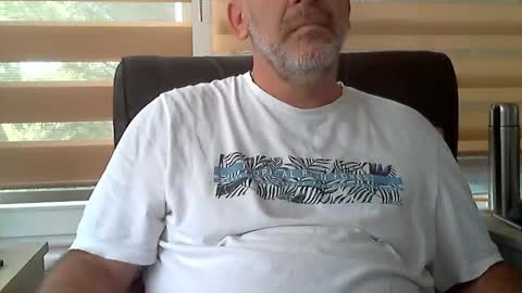 Snapshot of antheris chatting on October 13, 1:46 pm antheris online show from October 13, 1:46 pm
