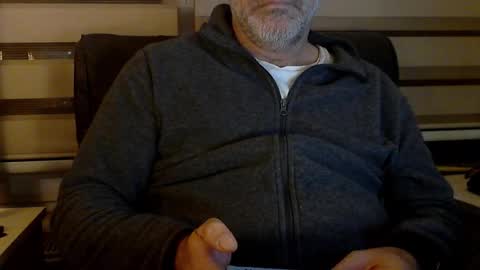 Snapshot of antheris chatting on October 15, 7:04 pm antheris online show from October 15, 7:04 pm