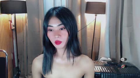 thonette online show from July 10, 6:45 pm