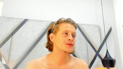 Anthonny Vegas online show from April 5, 3:03 am